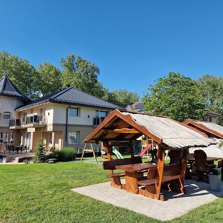 Villa Leticia Siófok Zewnętrze zdjęcie